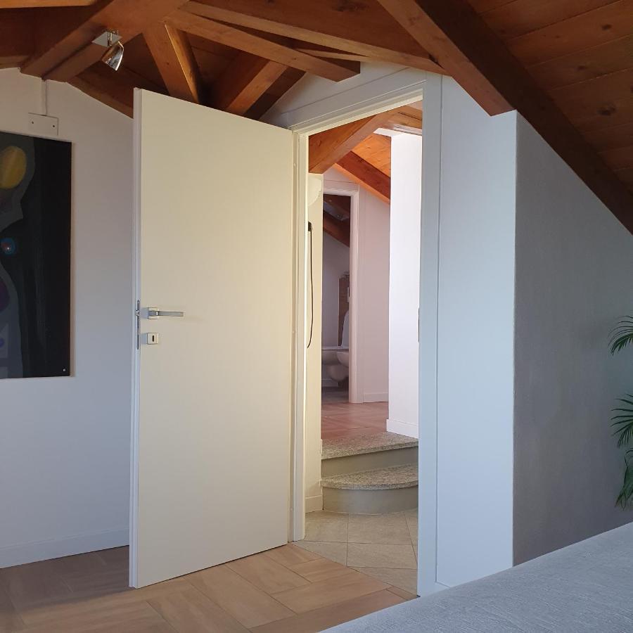 La Maison Des Artistes Ghiffa Esterno foto